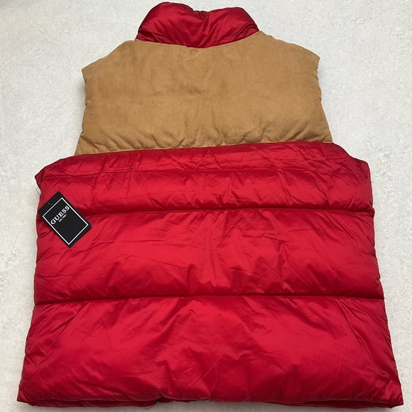 NWT ($175) GUESS Men’s Yann Chili Pepper Red Tan Block Thick Puffer Vest Medium - Picture 2 of 16